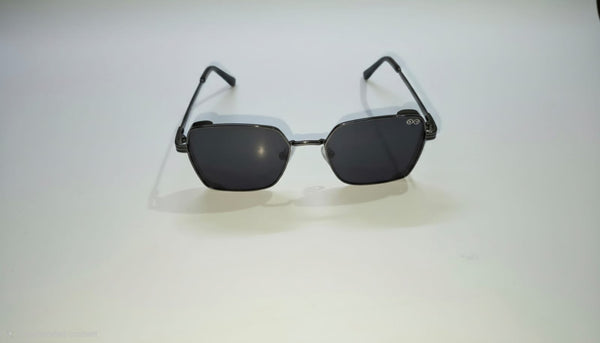 RetiFocus geometric rectangle metal sunglasses for men and women with black lenses, stylish and modern eyewear design